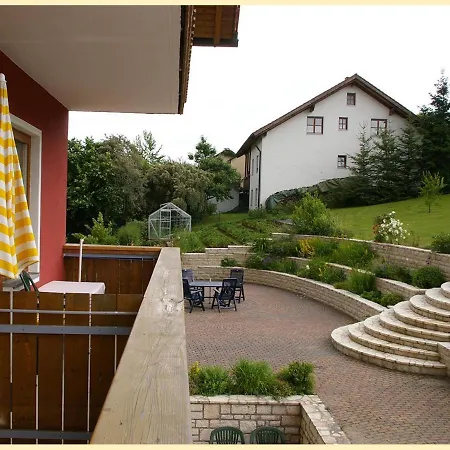 Gastehaus Claudia Hotel *